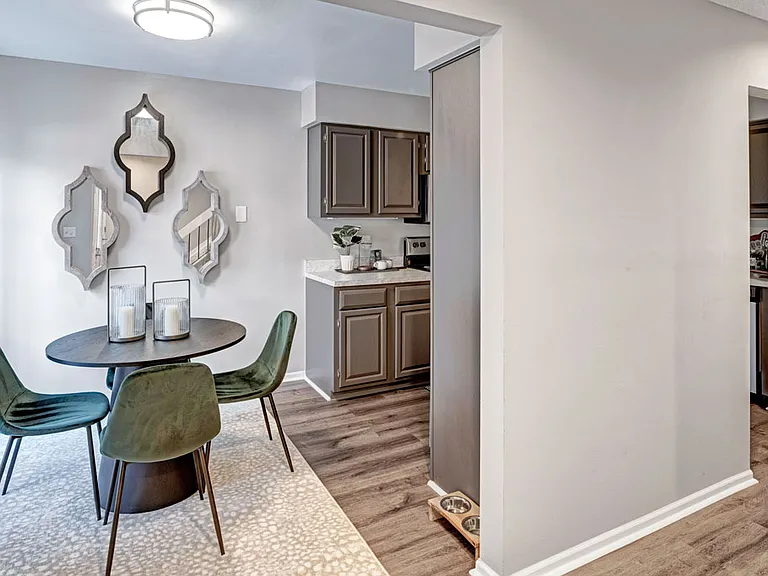 Parkhill Luxury Apartments — Photo 5