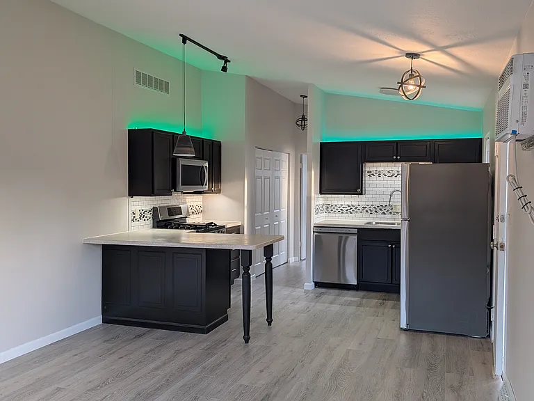 830 S Jenkins Blvd #B — Photo 8