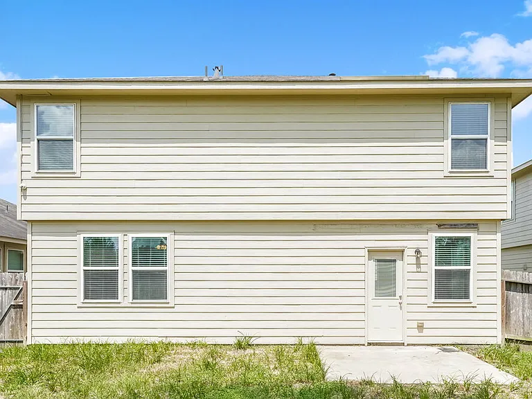 2726 Mesquite Ridge Dr — Photo 17