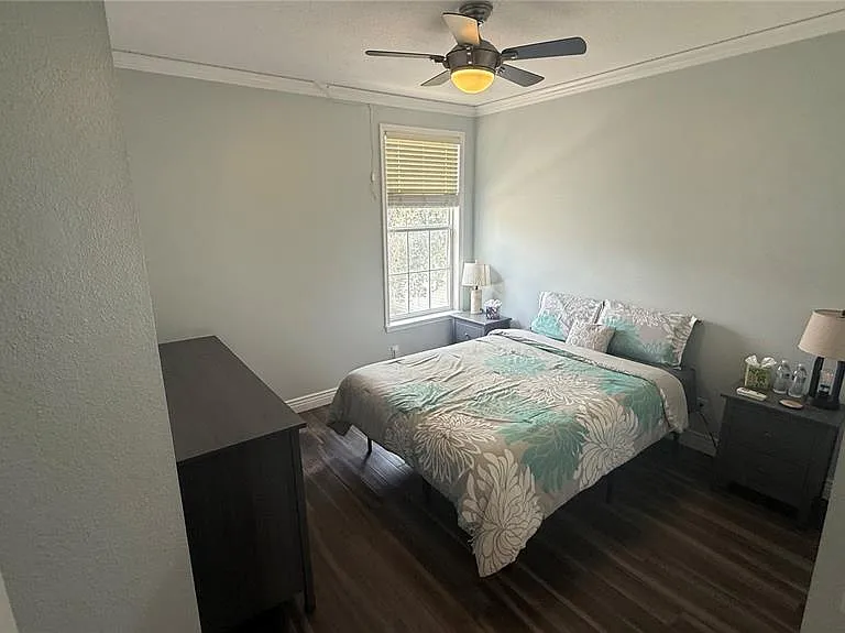 109 Grace Ave — Photo 18