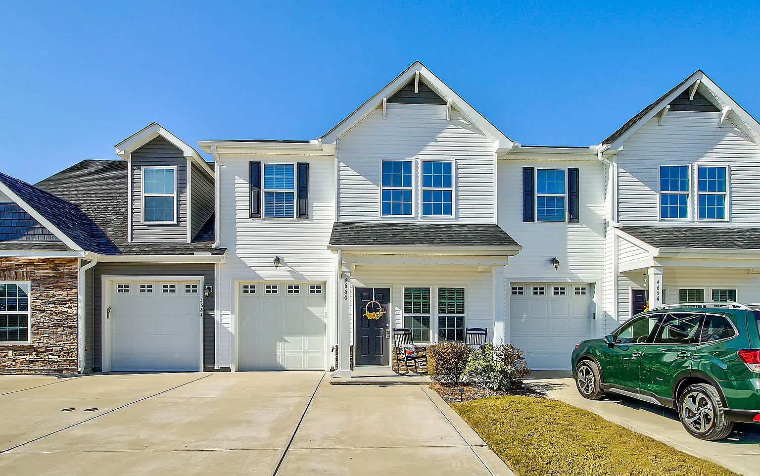 3 bed, 2.5 bath, 1704 sqft, $1,800 — Photo 1
