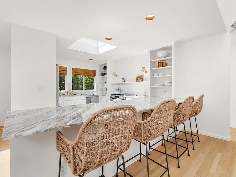 15 Elizabeth Ln — Photo 27