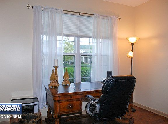 4th image of 10437 Scott Dr