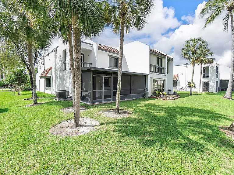 398 Fern Dr #10-6 — Photo 48