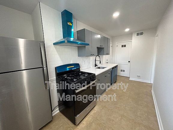 4th image of 308 E Gregory Blvd #3