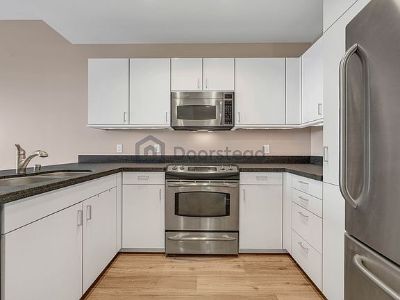 5th image of 451 Kansas St Unit 322