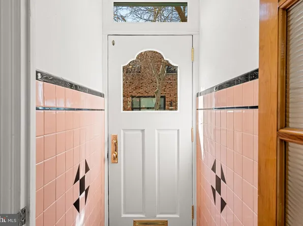 1607 S Beulah St, Philadelphia, PA 19148