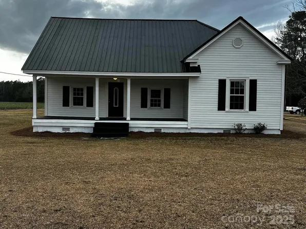 1948 Gores Trailer Rd, Whiteville, NC 28472