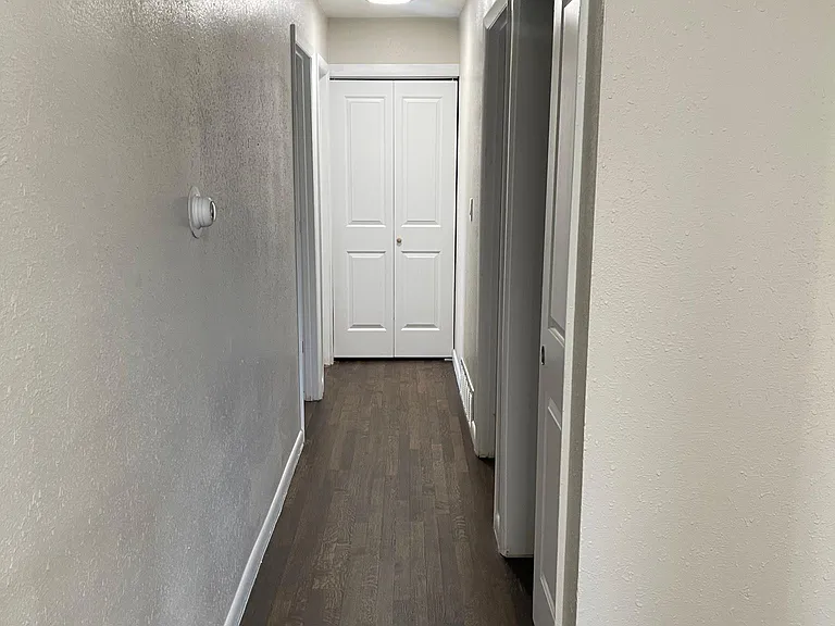 634 W Crestline Ave — Photo 6