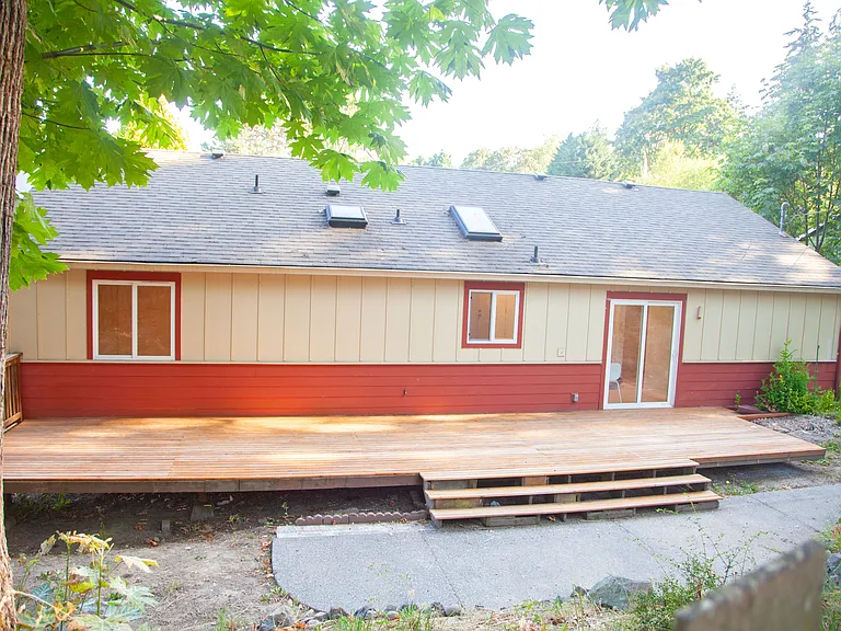 6530 NE Center St — Photo 15
