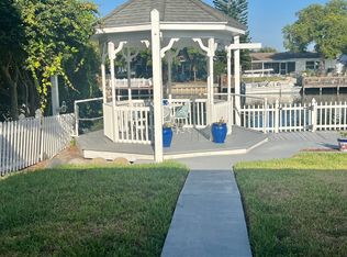 2337 Hama Dr, Holiday, FL 34691