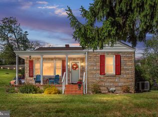 20 Waterfall Rd, Chester Gap, VA 22623