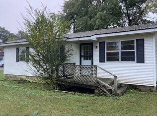 509 E Johnson St, Newbern, TN 38059
