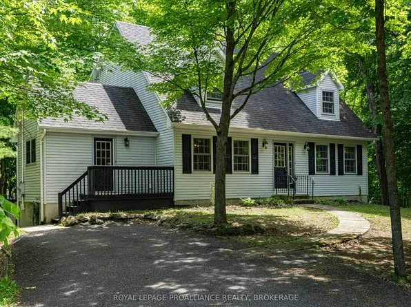 1403 Norway Rd, South Frontenac, ON K0H 2L0
