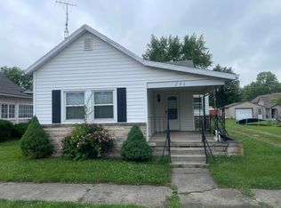 226 W Howard St, Parker City, IN 47368