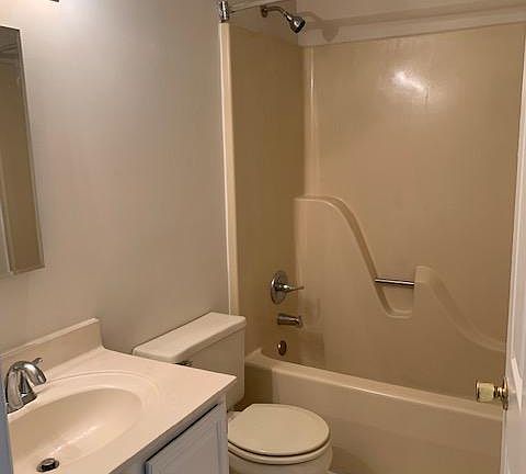 5th image of 9495 Tracey Lynne Cir