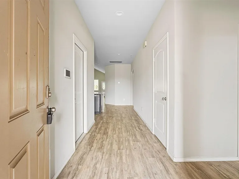 18025 Atwood Mill Dr — Photo 4