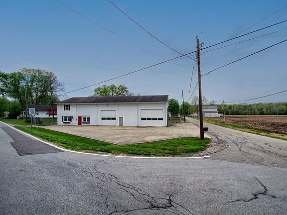 5th image of 6313 Cincinnati Brookville Rd