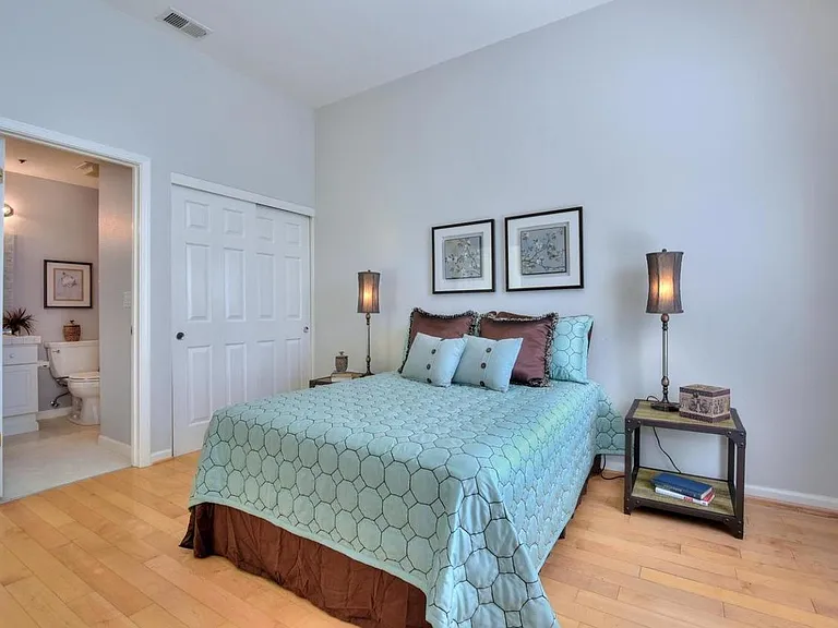 101 Emerald Bay Ln — Photo 14