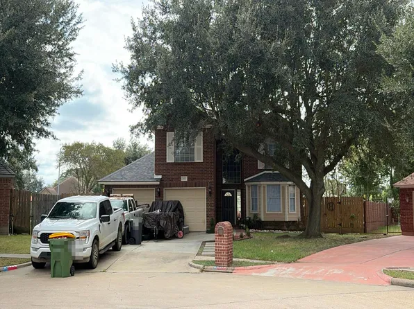 411 Coventry Ct, Pasadena, TX 77502