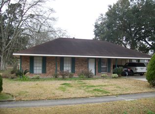 713 E Rome St, Gonzales, LA 70737