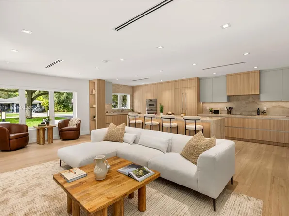 6011 Maynada St, Coral Gables, FL 33146