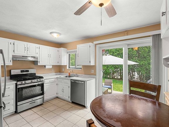 4th image of 149 Farrwood Dr