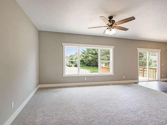 5th image of 13252 Forest River Dr SE