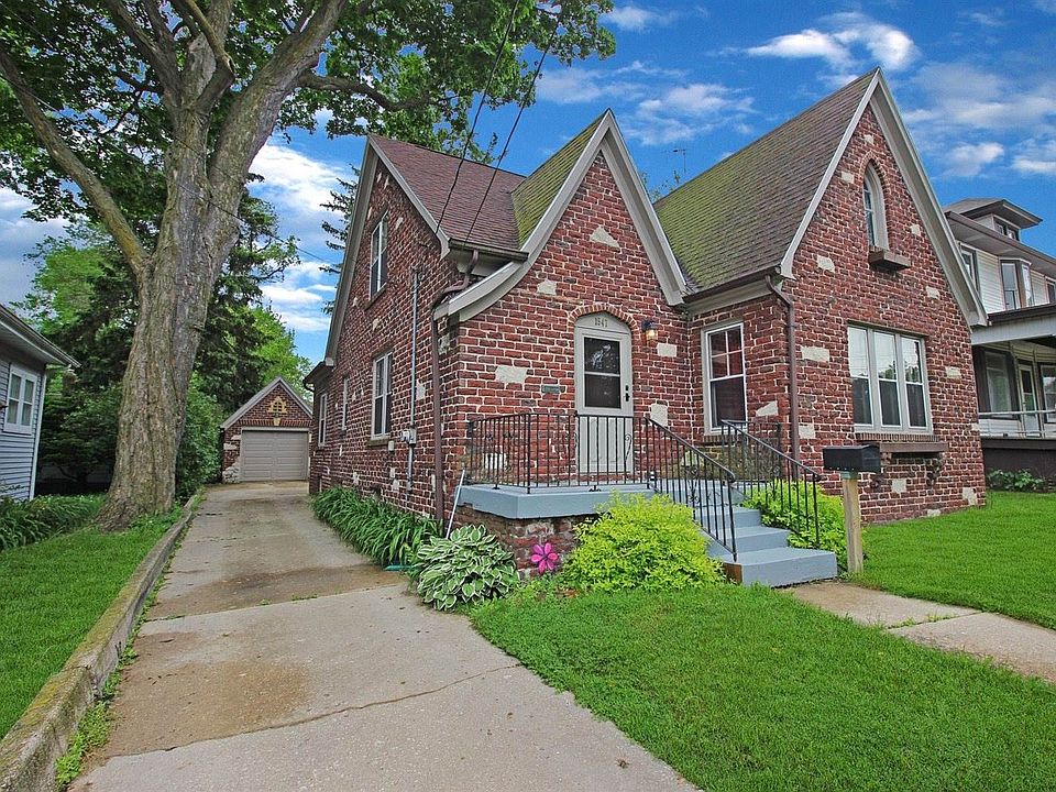 1st image of 1547 S Chicago Ave