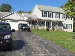 6180 Raymond Rd, Lockport, NY 14094