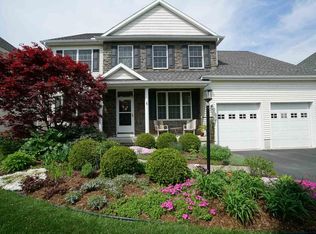 16 Yardley Ct, Loudonville, NY 12211