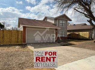 8750 Shallow Ridge Dr, San Antonio, TX 78239
