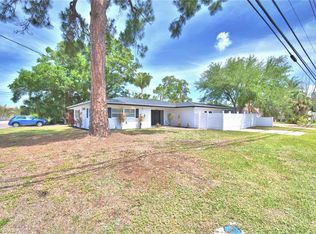 3553 Center Cir, Largo, FL 33774