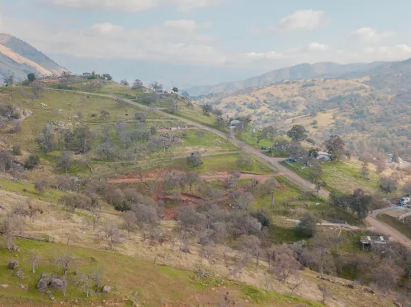 758 Marlar Ln, Squaw Valley, CA 93675
