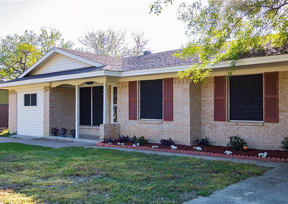 1st image of 812 Loy Ln