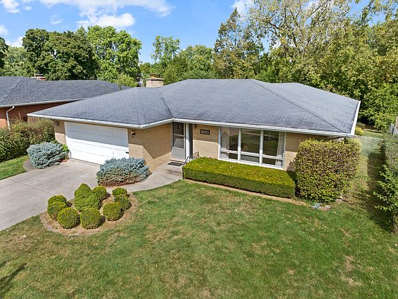 2nd image of 3316 Brookmeade Dr
