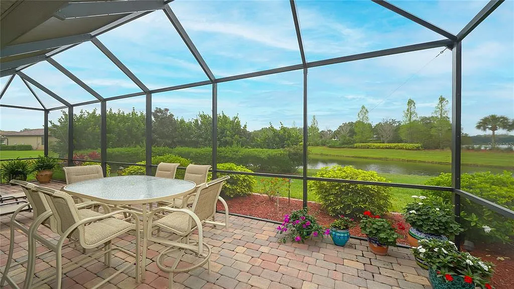 4 bed, 3.0 bath, 2006 sqft, $4,000 — Photo 3