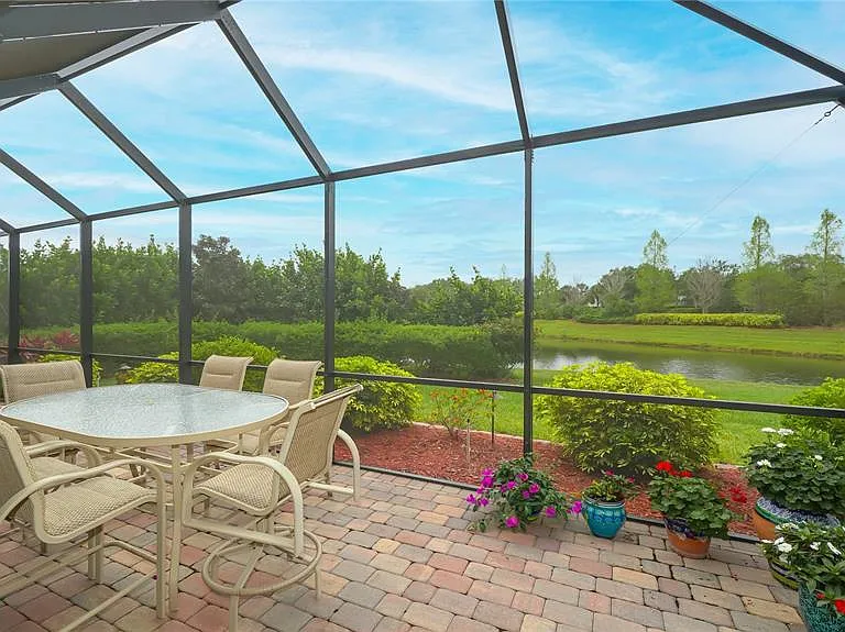 6888 Willowshire Way — Photo 3