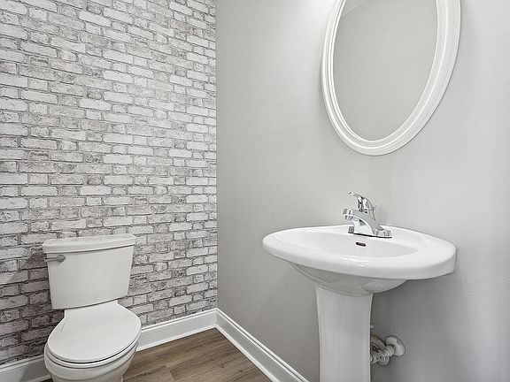 5th image of 15 Greenfield Dr #13