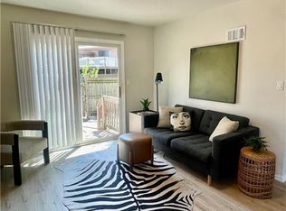 6963 NW Chapel Woods Ln, Kansas City, MO 64152