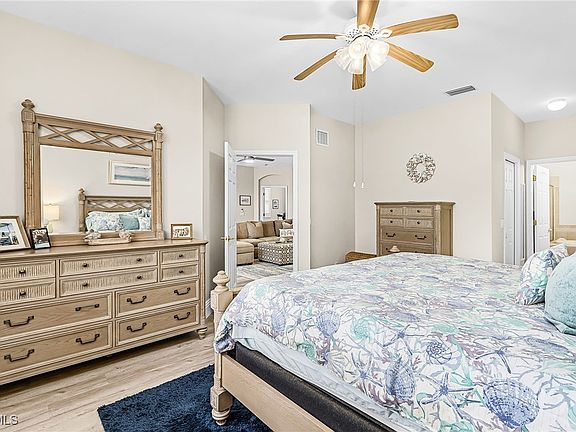 5th image of 9180 Spanish Moss Way Unit 912