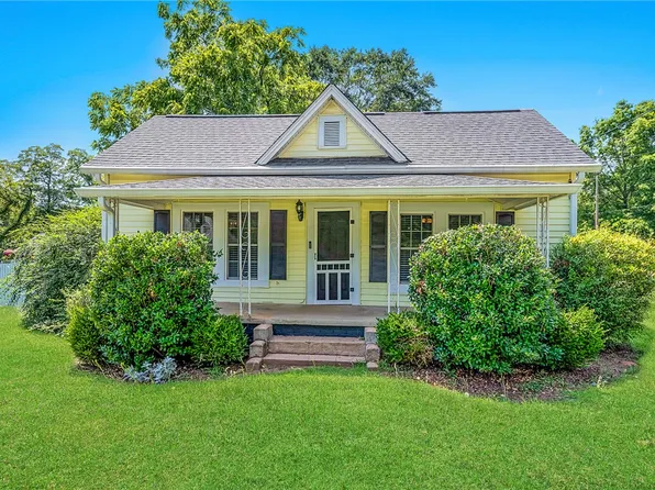 200 Maplecroft St, Liberty, SC 29657