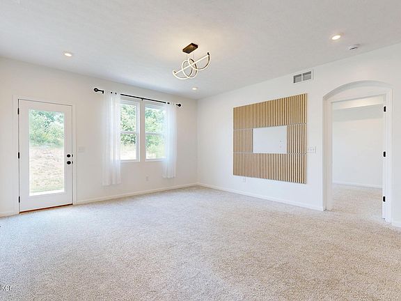4th image of 10029 Windcrest Farms Ln