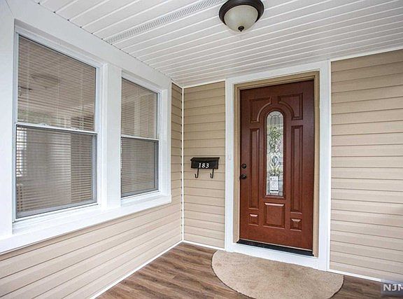 3rd image of 183 Bergen Ave