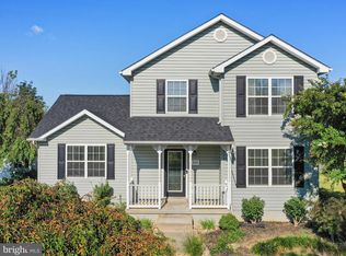 868 Oak Lee Dr, Ranson, WV 25438