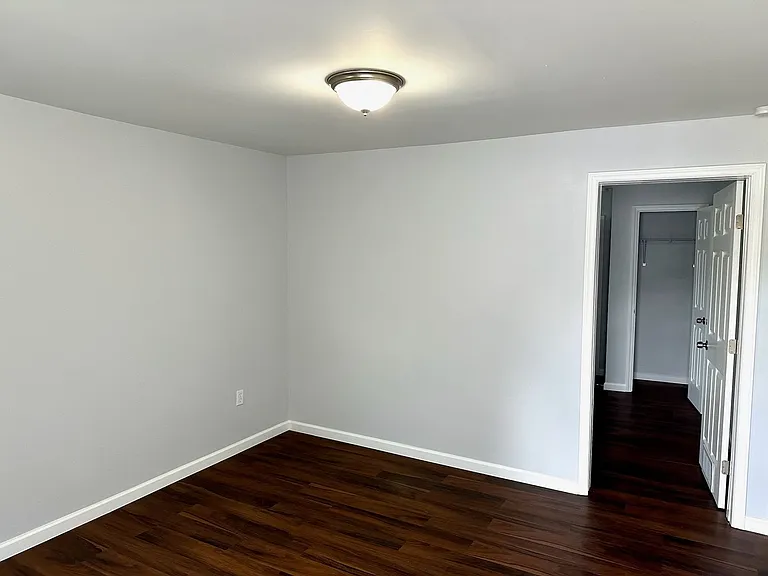 812 Lamont St — Photo 7