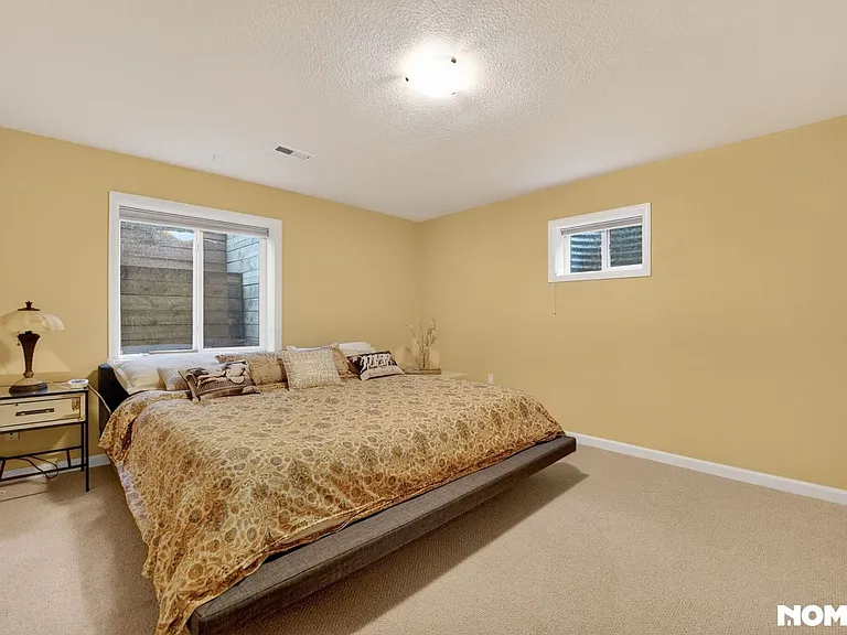 8433 Sawtooth Ln — Photo 31
