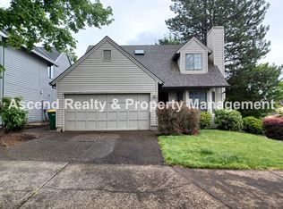 10780 SW Summer Lake Dr, Tigard, OR 97223