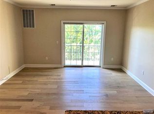 1307 Windsor Park Ct #307, Englewood, NJ