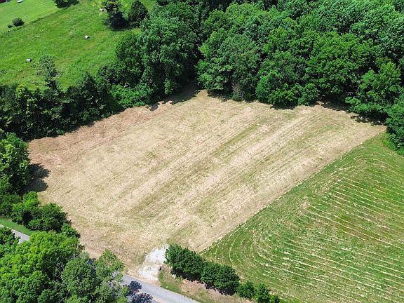 2nd image of 17677 Witty Mill Rd